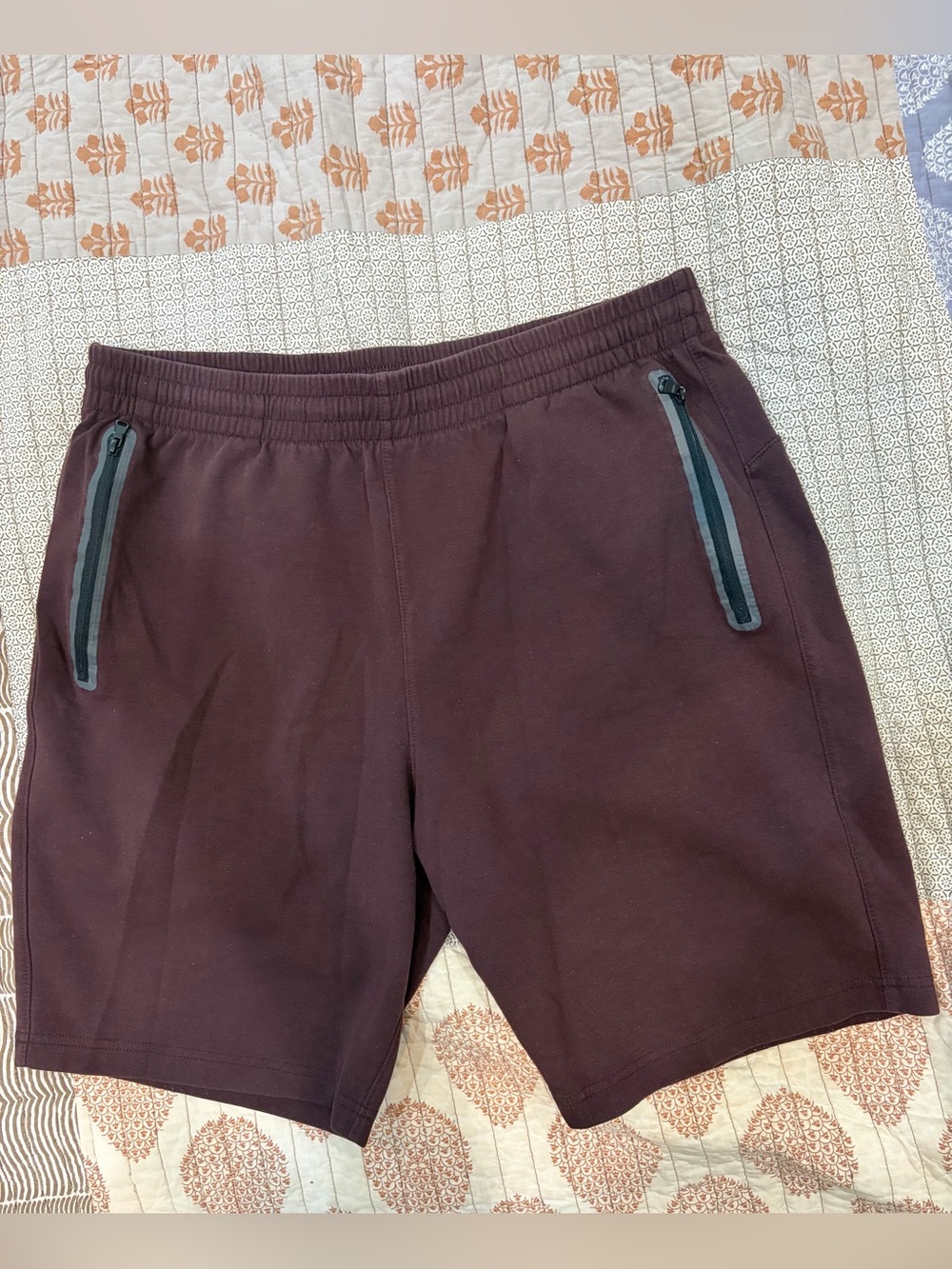 Old Navy Dynamic Fleece Maroon Jogger Shorts - 9-inch inseam Men's Large